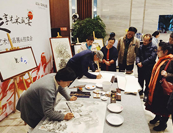 筆墨丹青，斂盡春日好時(shí)光 