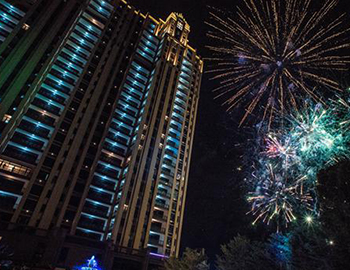 建發(fā)瓏玥灣：開(kāi)盤業(yè)主答謝宴暨大型煙花秀驚艷而來(lái)